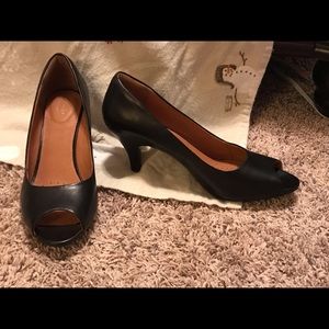 Clark’s peep toe pumps